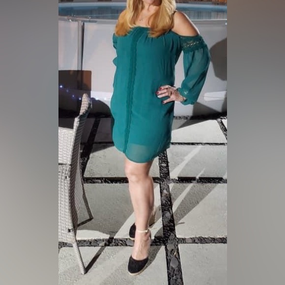 City Triangles Women’s Cold Shoulder Dress - Picture 1 of 8